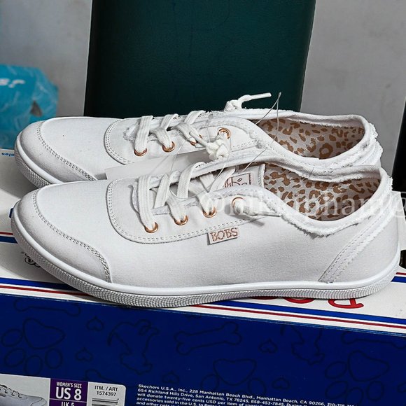 Skechers Women's BOBS  Cute Sneake IN WHITE - Picture 3 of 6